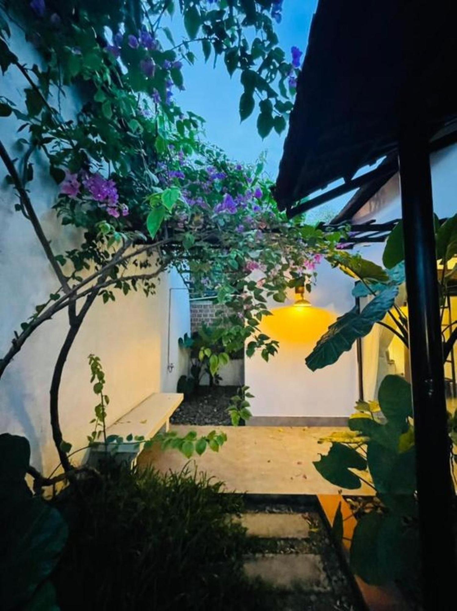 La Y Riverview Hue Buitenkant foto